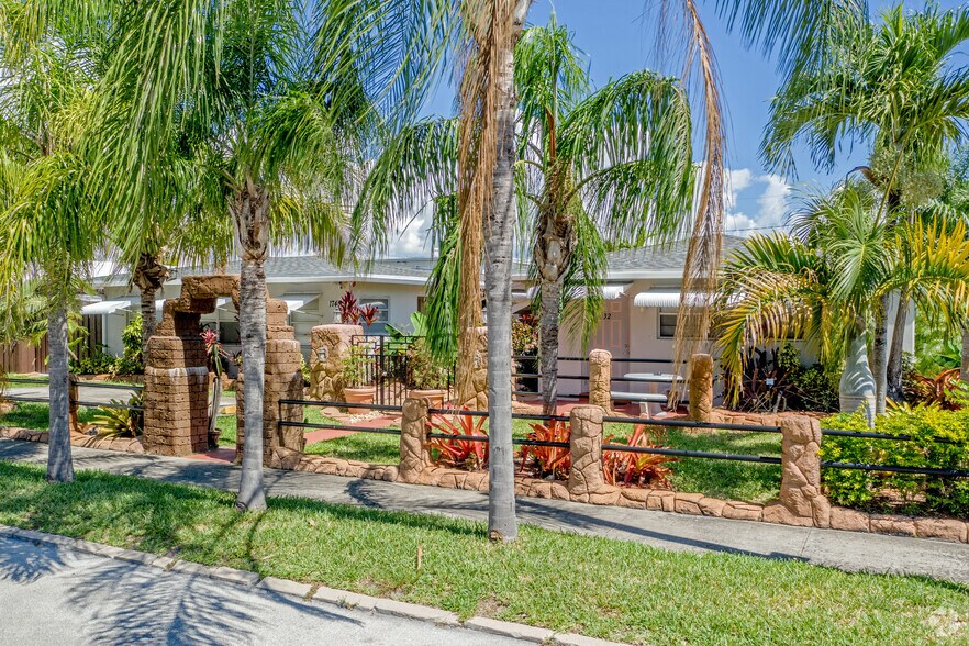 More Photos Of 1419 S Federal Hwy, Hollywood Hotel For Sale