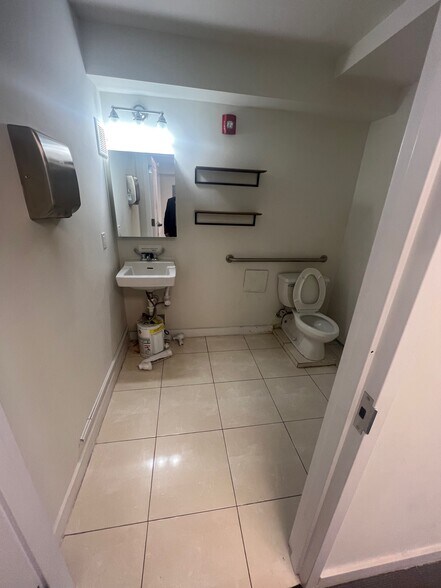 More Photos Of 277 Grand St, Jersey City Apartments For Lease