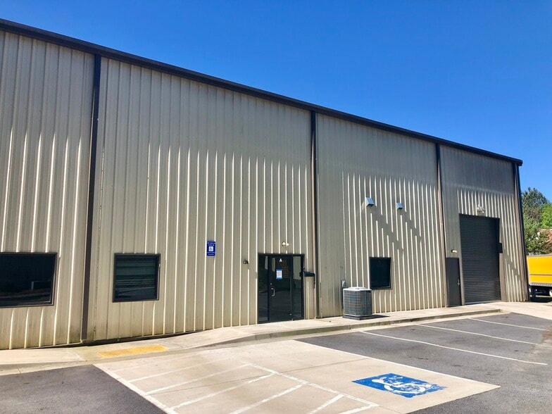 More Photos Of 2382 Pro Tec Way, Loganville Industrial For Lease
