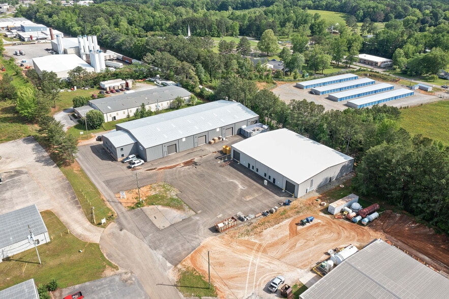 More Photos Of 120 Don Westbrook S Ave, Jasper Manufacturing For Sale