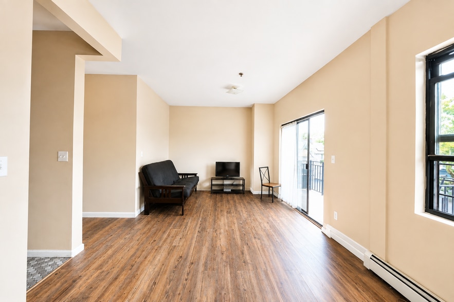 More Photos Of 10228 Jamaica Ave, Richmond Hill Storefront Retail Office For Sale
