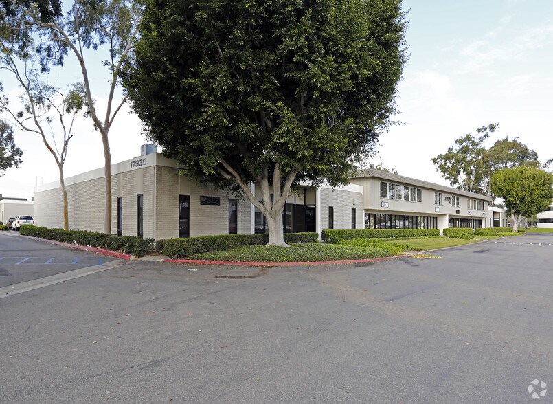 More Photos Of 17935 Sky Park Cir, Irvine Light Manufacturing For Lease