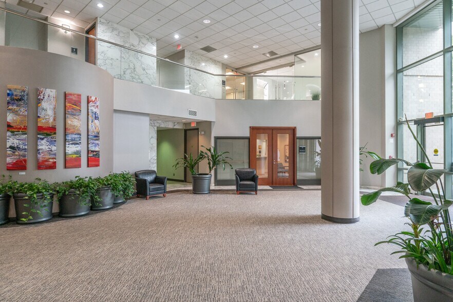 More Photos Of 7601 Lewinsville Rd, McLean Medical For Sale