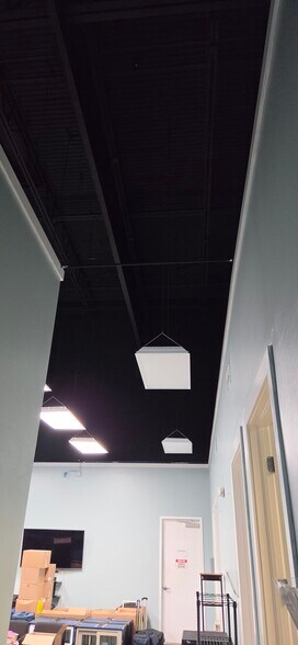More Photos Of 13830 Jetport Commerce Pky, Fort Myers Warehouse For Lease