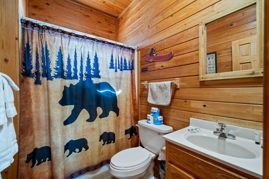 More Photos Of 1022 S Hunter Creek Dr, Payson Hotel For Sale