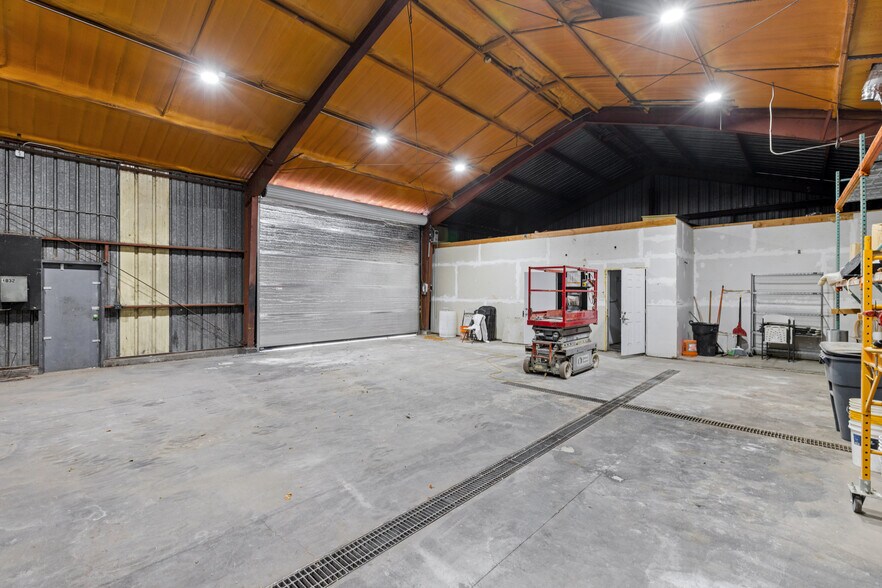 More Photos Of 675 Buena Vista Ave, Gilroy Manufacturing For Sale