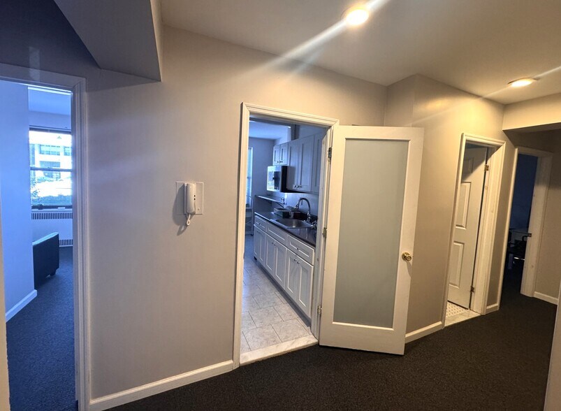 More Photos Of 98120 Queens Blvd, Rego Park Apartments For Sale