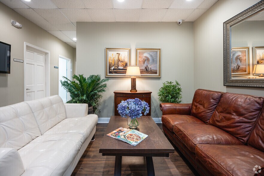 More Photos Of 439 Congaree Rd, Greenville Office For Lease