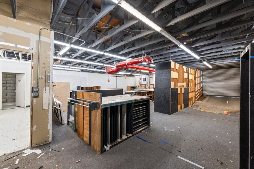 More Photos Of 2601 J St, Sacramento Freestanding For Lease
