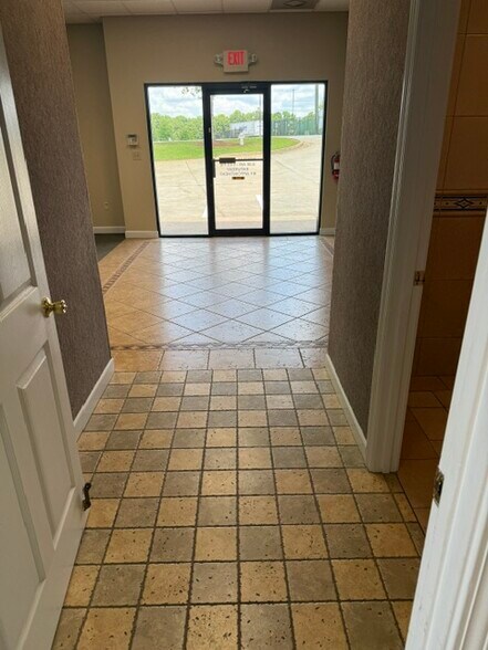 More Photos Of 1951 Gees Mill Rd, Conyers Flex For Sale