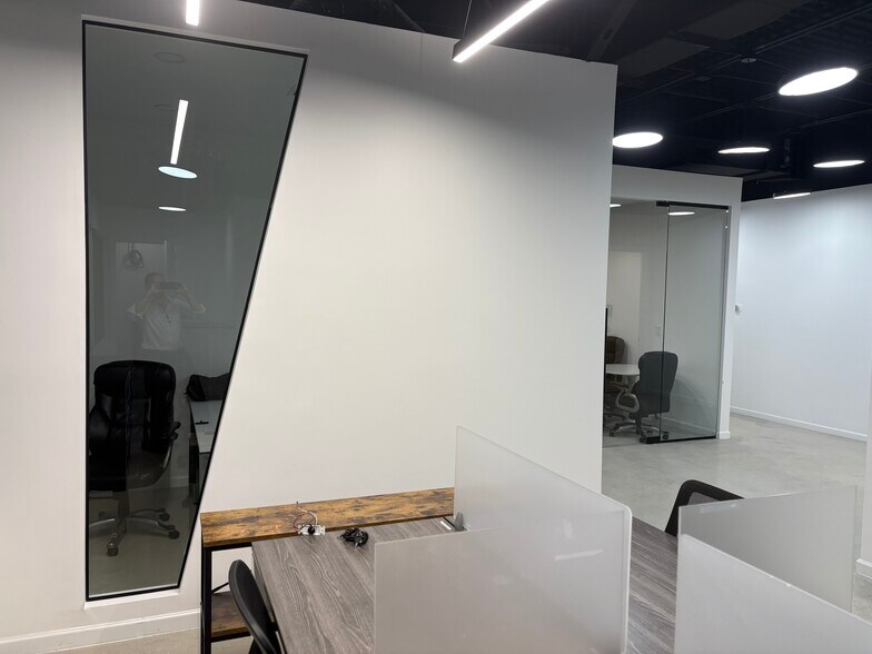 More Photos Of 1545 N Park Dr, Weston Office For Lease