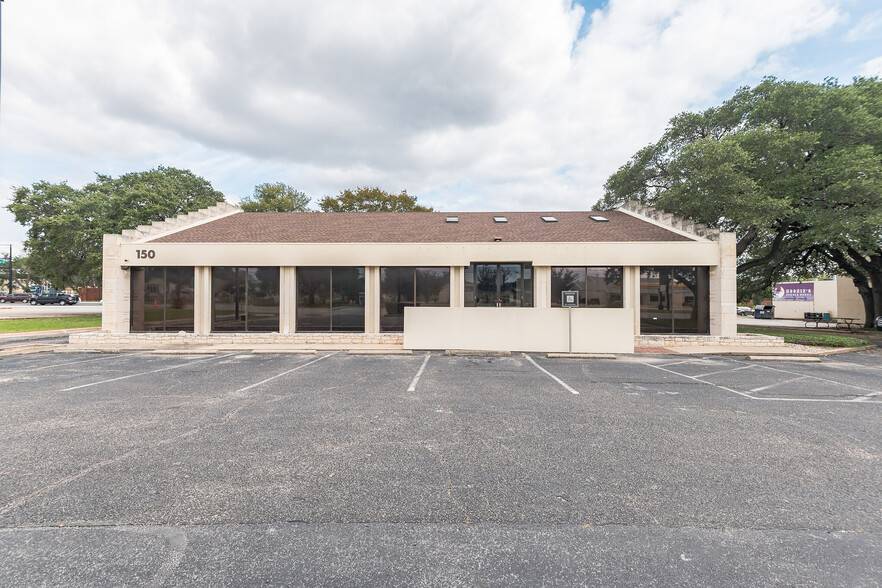 Primary Photo Of 150 S Bell Blvd, Cedar Park Bank For Lease