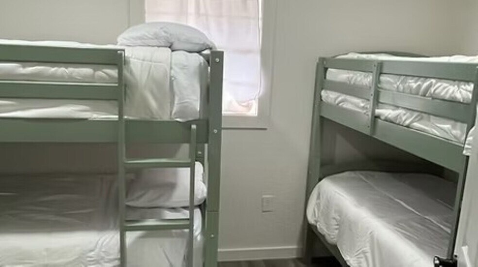 More Photos Of 6199 US-165 Hwy, Columbia Hotel For Sale