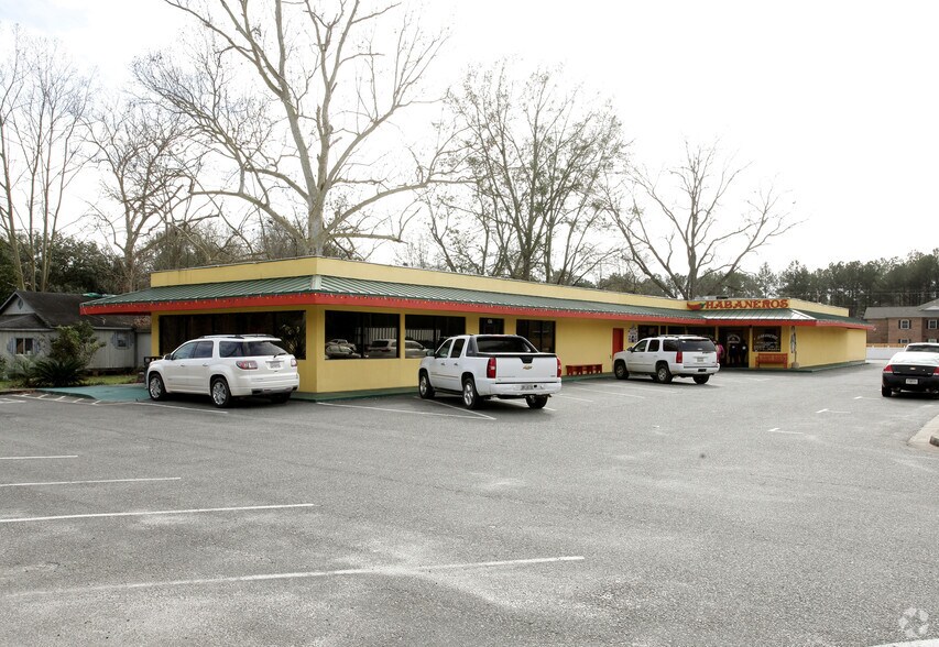 Primary Photo Of 1417 S First St, Jesup Restaurant For Sale
