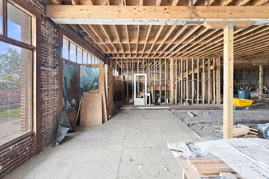 More Photos Of 1637-1651 Main St N, Jacksonville Storefront Retail Residential For Sale