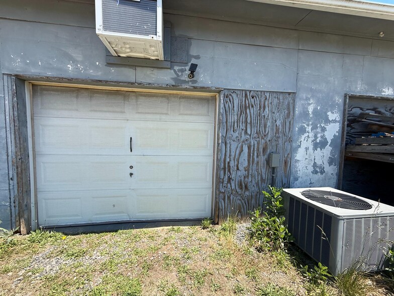 More Photos Of 63 E Bay Ave, Manahawkin Freestanding For Sale