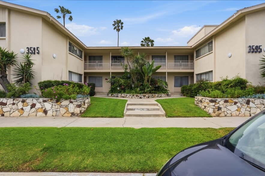 More Photos Of 3575 S Sepulveda Blvd, Los Angeles Apartments For Sale