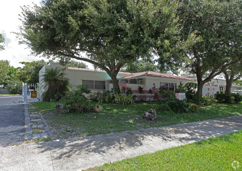 Primary Photo Of 225 NW 20th St, Boca Raton Freestanding For Lease