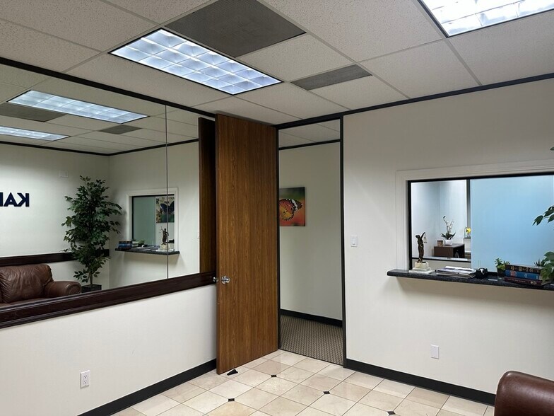More Photos Of 801 W Nolana Ave, McAllen Office For Lease