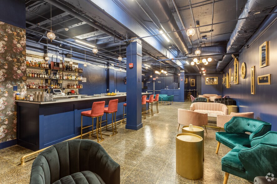 More Photos Of 101-103 W Main St, Durham Office For Lease