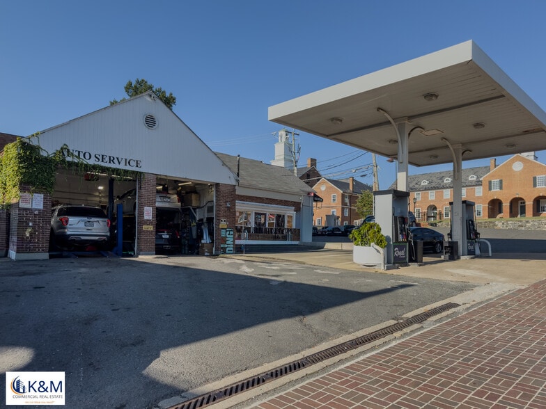 Primary Photo Of 10423 Main St, Fairfax Service Station For Sale