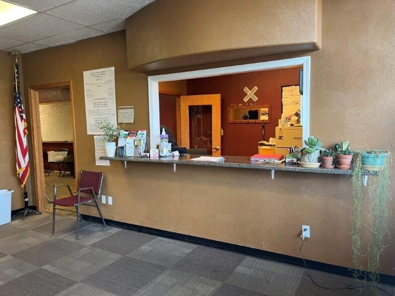 More Photos Of 702 E Main St, Othello Storefront Retail Office For Lease