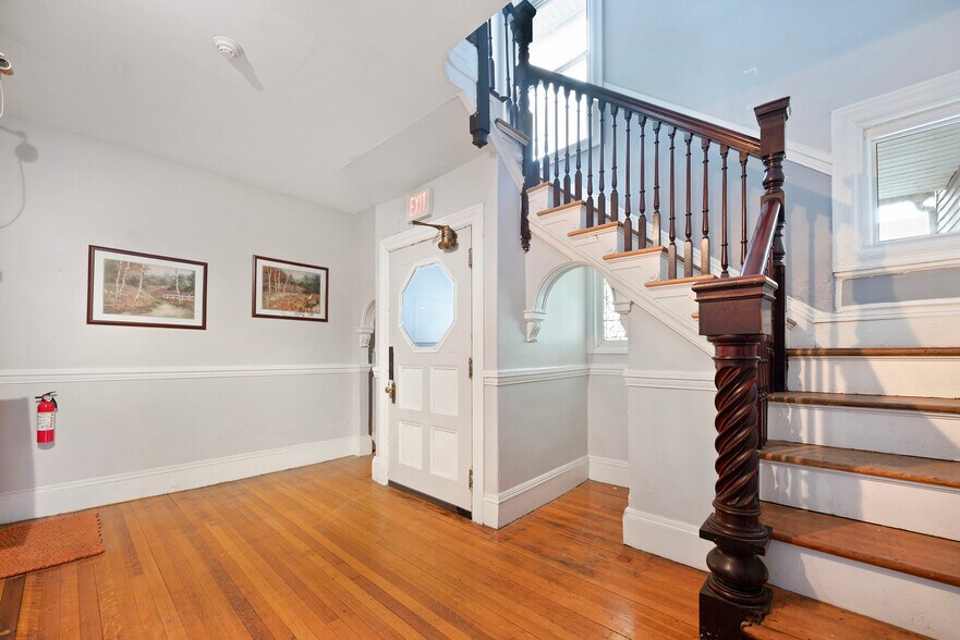 More Photos Of 186 Summit St, Pawtucket Apartments For Sale