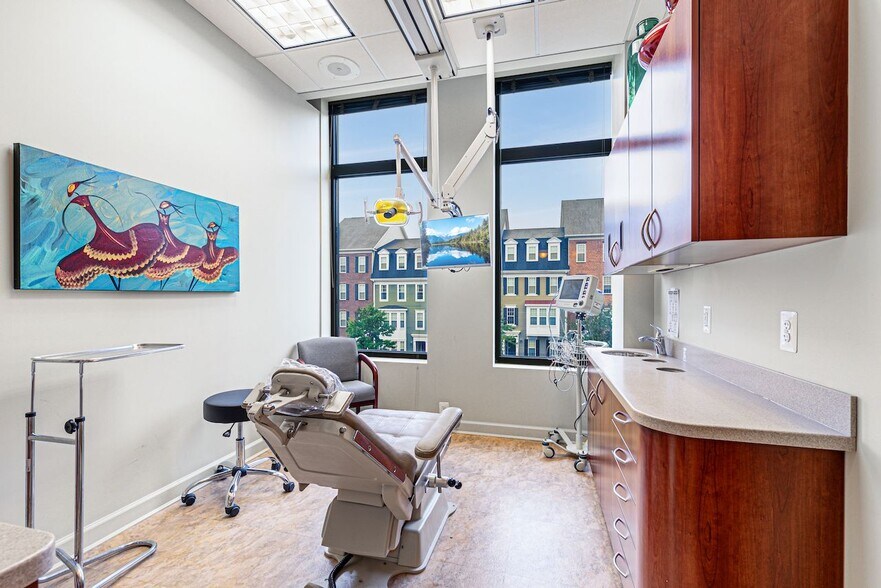 More Photos Of 7625 Maple Lawn Blvd, Fulton Medical For Sale