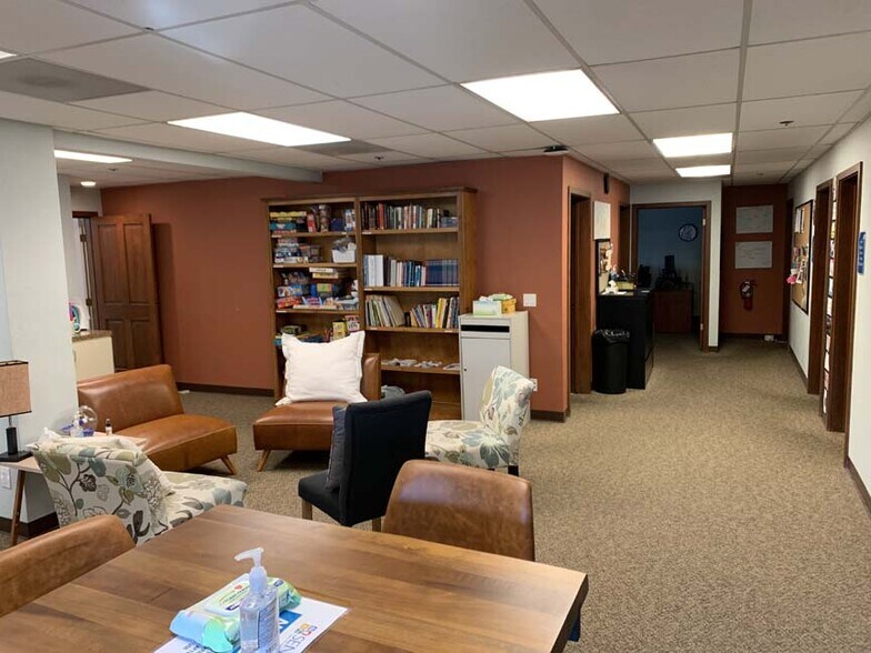 More Photos Of 101 Wikiup Dr, Santa Rosa Office For Lease