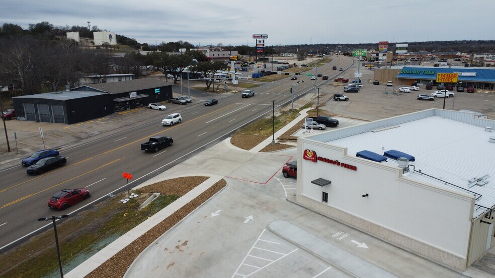 More Photos Of 901 E BUS HWY 190, Copperas Cove Storefront For Lease