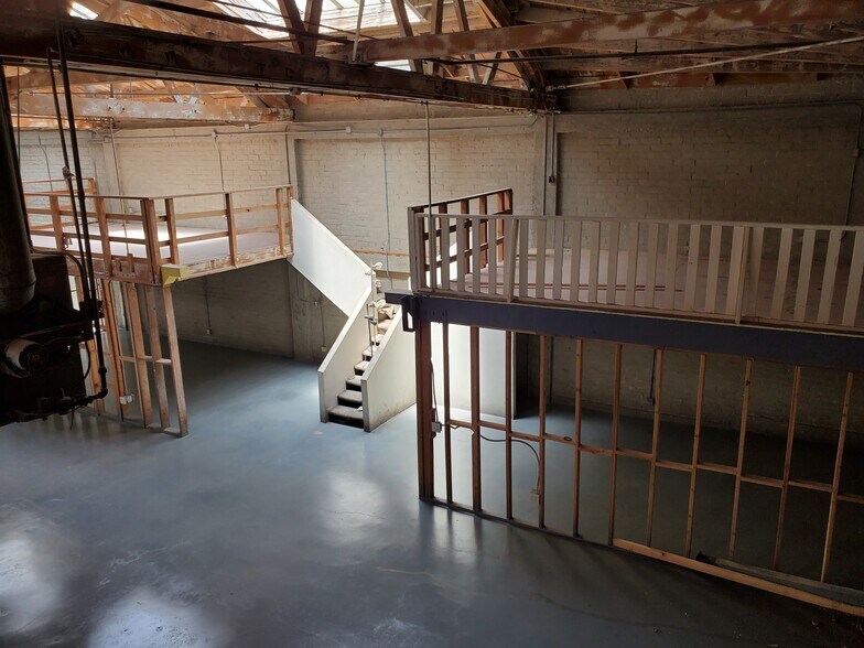 More Photos Of 612 S La Brea Ave, Los Angeles Storefront For Lease