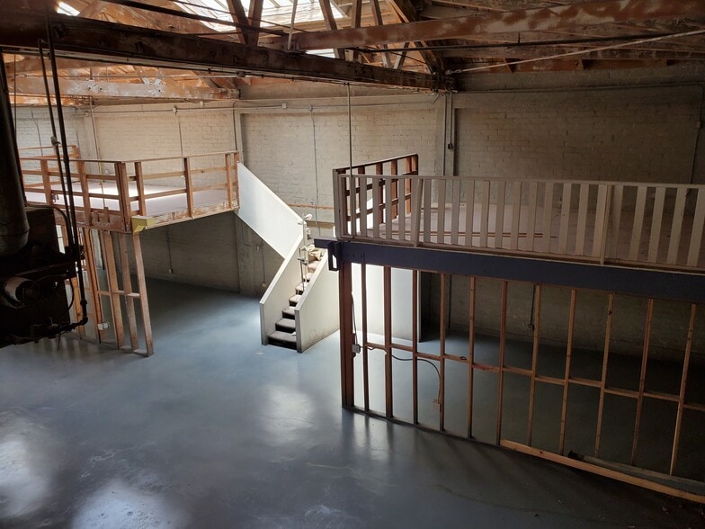 More Photos Of 612 S La Brea Ave, Los Angeles Storefront For Lease