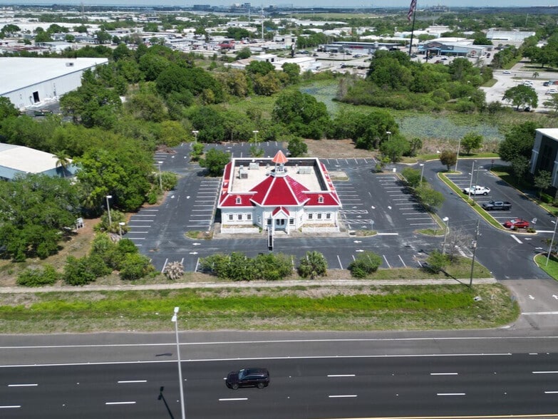 Primary Photo Of 10525 US Highway 19 N, Pinellas Park Restaurant For Sale