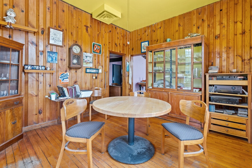 More Photos Of 500 Bridge St, Weissport Restaurant For Sale