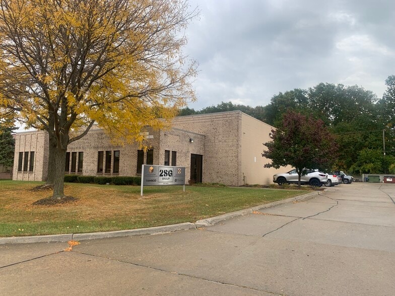 Primary Photo Of 35360 Forton Ct, Clinton Township Warehouse For Lease
