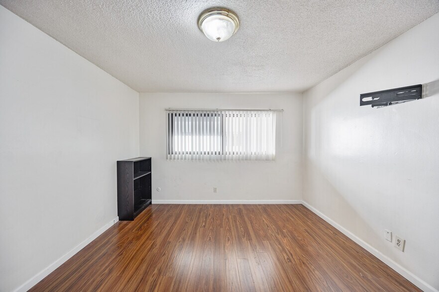 More Photos Of 145 W Hillcrest Blvd, Inglewood Apartments For Sale