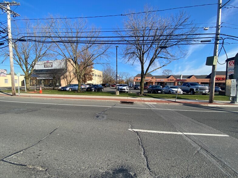 More Photos Of 357 Broadway, Amityville Medical For Lease