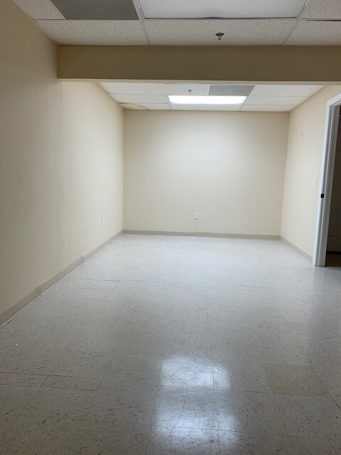 More Photos Of 9780 56th St N, Temple Terrace Medical For Lease