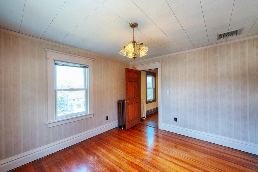 More Photos Of 105 Gleneida Ave, Carmel Office For Sale