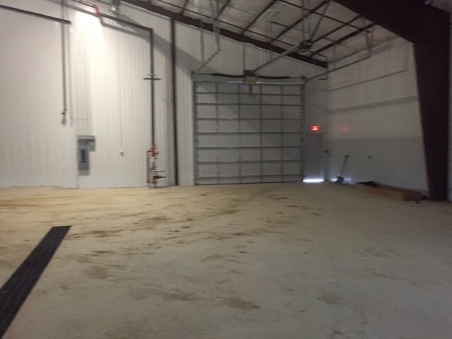 More Photos Of 3750 Hackathorn Ln, Gillette Warehouse For Sale