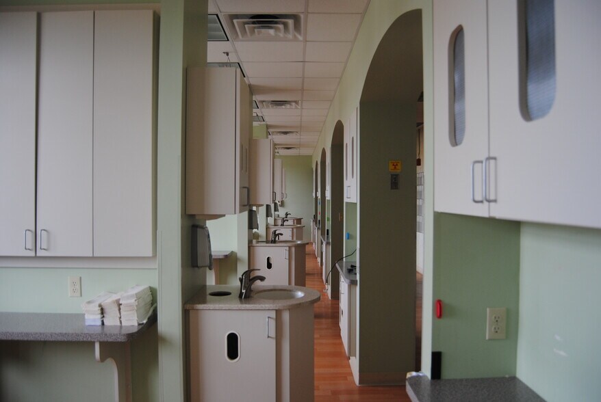 More Photos Of 20566 Main st, Jackson Medical For Lease