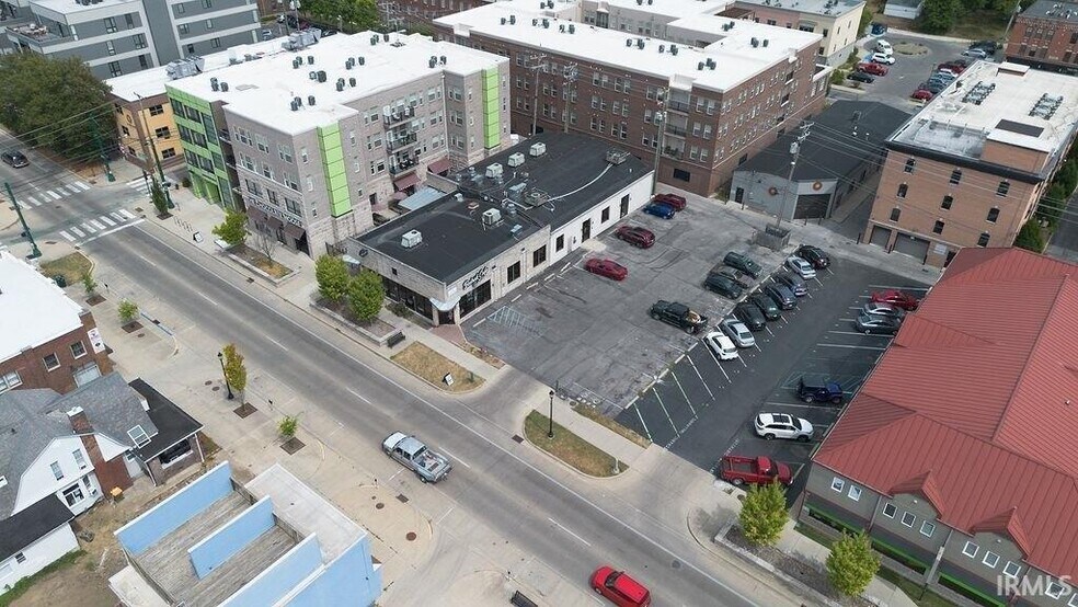 More Photos Of 409 S Walnut St, Bloomington Restaurant For Sale