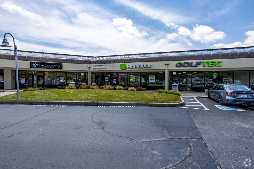 More Photos Of 7240 Kingston Pike, Knoxville Unknown For Lease