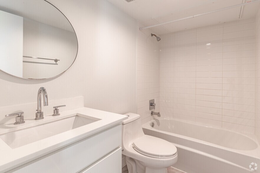 More Photos Of 3901 N Hall St, Dallas Apartments For Sale