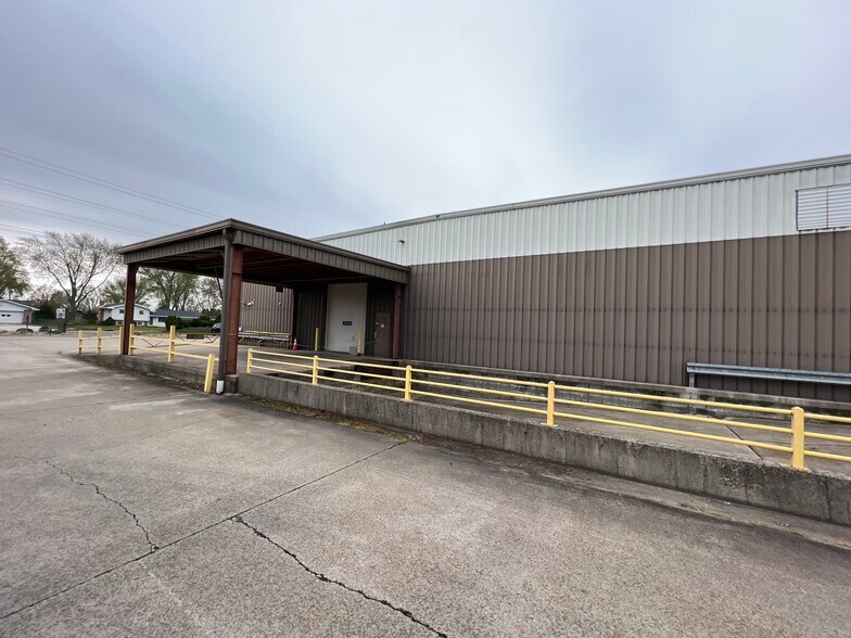 More Photos Of 2516 Industrial Park Dr, Goshen Light Manufacturing For Lease