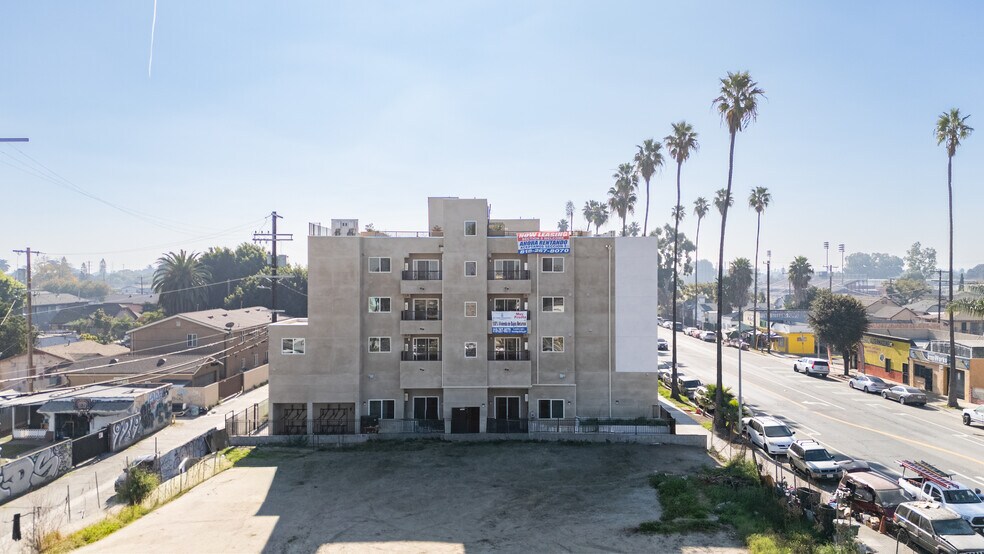 More Photos Of 7410 Avalon Blvd, Los Angeles Apartments For Sale