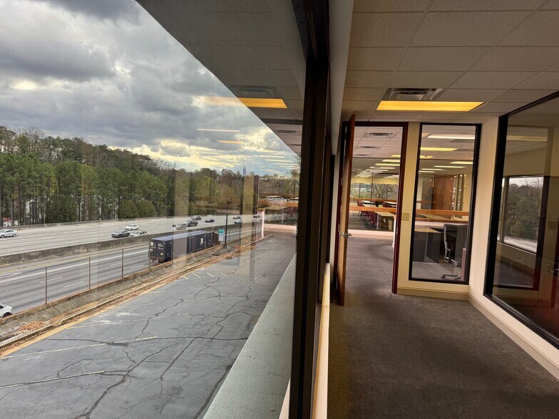 More Photos Of 2707 Buford Hwy, Atlanta Office For Sale