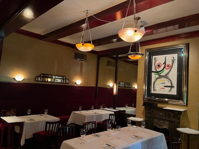 More Photos Of 222 E Ontario St, Chicago Restaurant For Sale