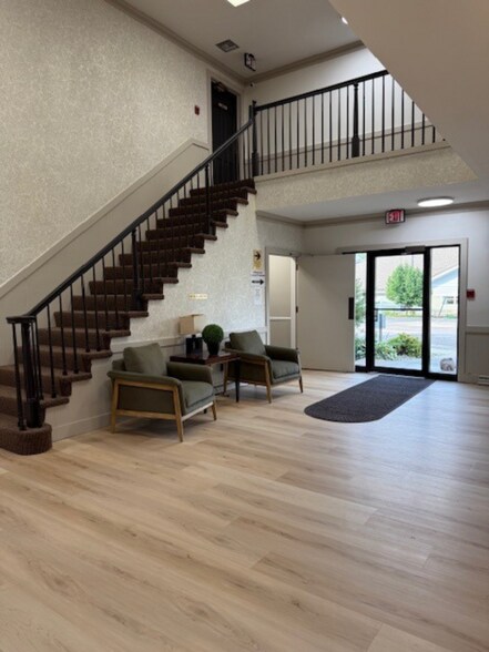 More Photos Of 6314 Odana Rd, Madison Office For Lease