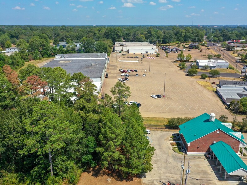 More Photos Of 2885-2899 Terry Rd, Jackson General Retail For Sale